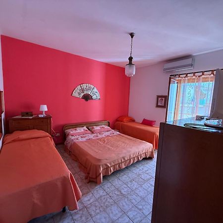 Emily Home Giardini Naxos Bagian luar foto